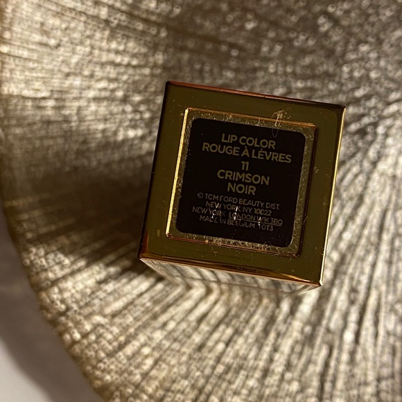 Tom Ford lipstick in Crimson Noir - Picture 3 of 3